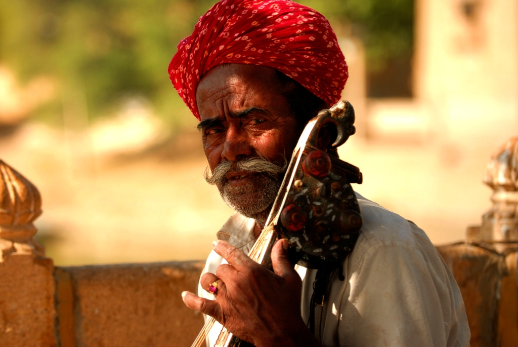 Photo of a musician in Jaisalmer, India.