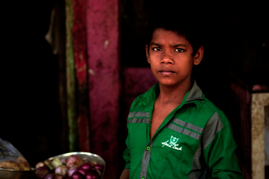 Photo of an Indian boy in Dharavi, India.