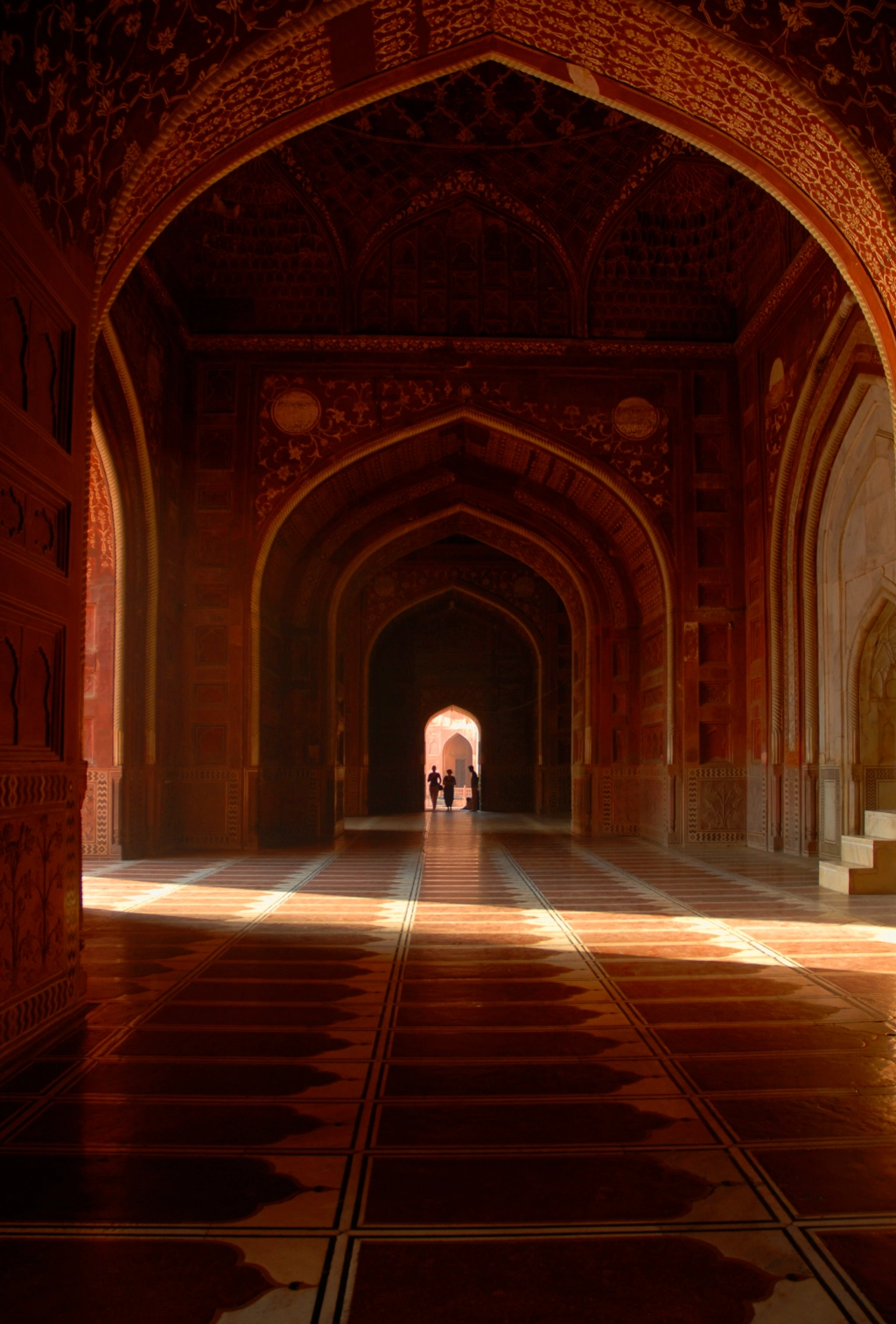Photo of the Taj Mahal Mosque in Agra, India.