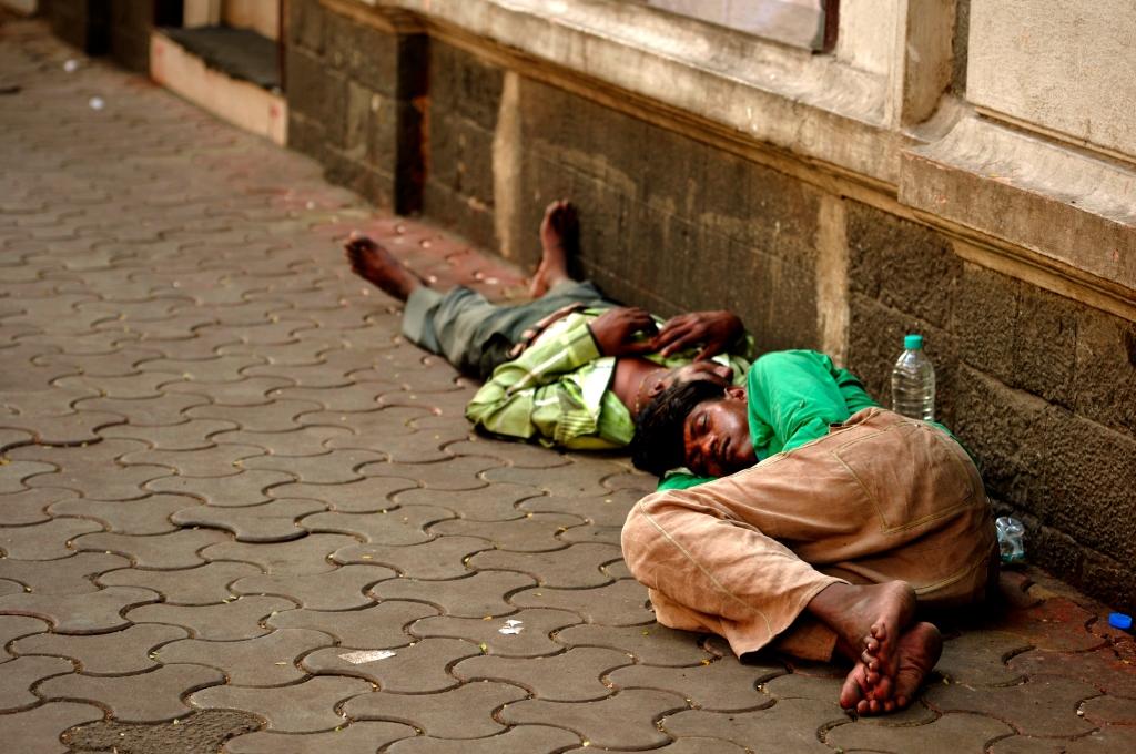 Photo of homeless in Mumbai.